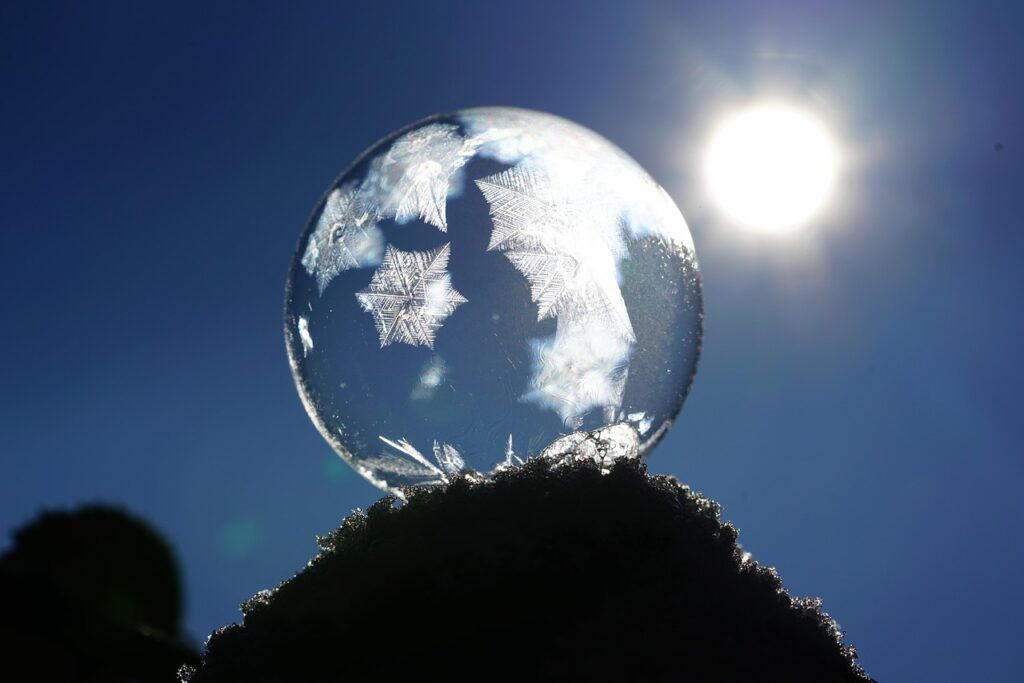 soap bubble, crystals, ice crystals, freeze, cold, bubble, backlighting, winter, bullet, wintry, frozen, frost, spherical shape, nature, spherical, icy, icy cold, ice flowers, crystal growth, crystalline, snow, ice cream, the winter's tale, winter magic, fairytale, magical, magic, frozen bubble